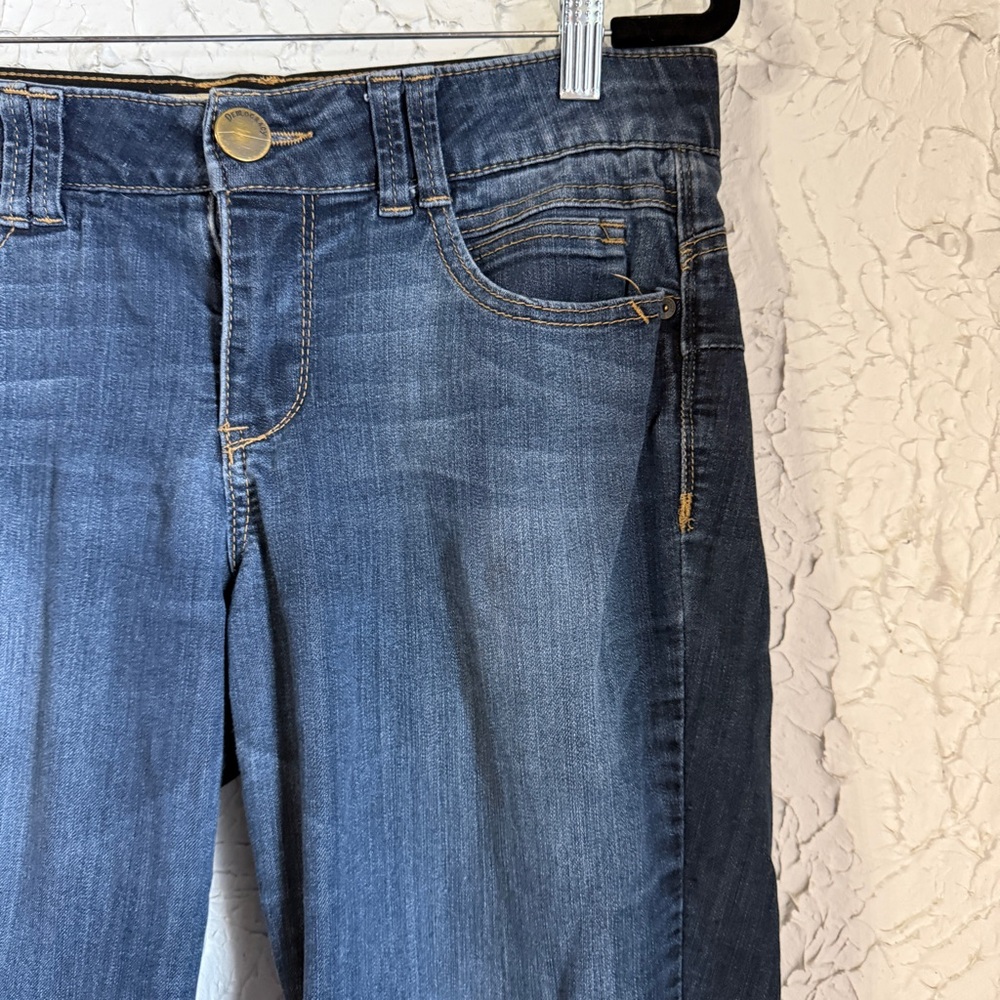 Democracy Indigo Cropped Jeans - Picture 3 of 9